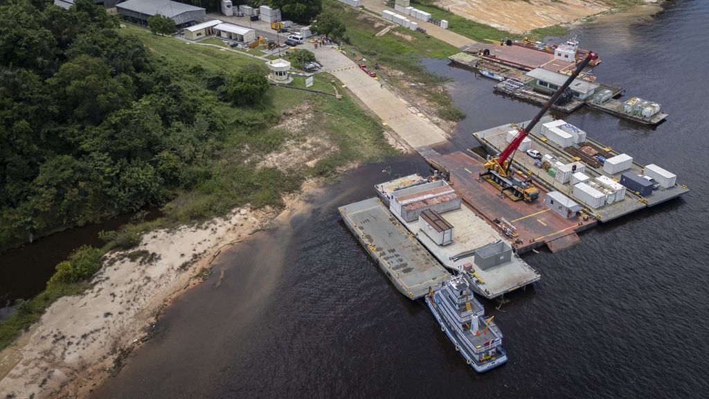 Foto: Oliewinning in Amazone: belangrijk voor de economie, maar inwoners zijn bezorgd