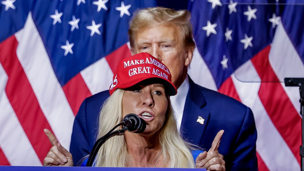 Foto: Trump breekt publiekelijk met omstreden bondgenoot van eerste uur