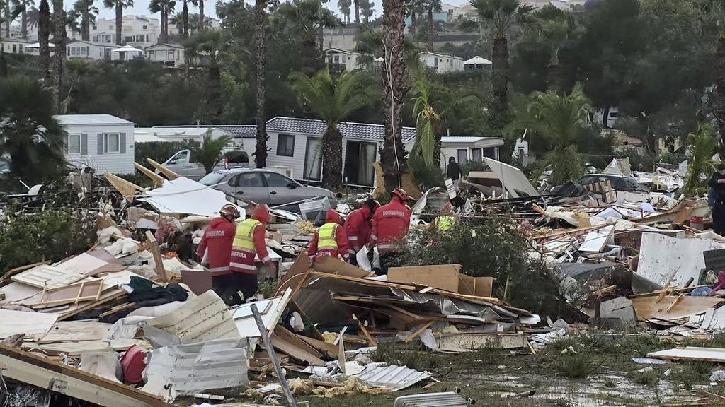 Foto: Noodweer in badplaats Albufeira, zeker één dode en tientallen gewonden