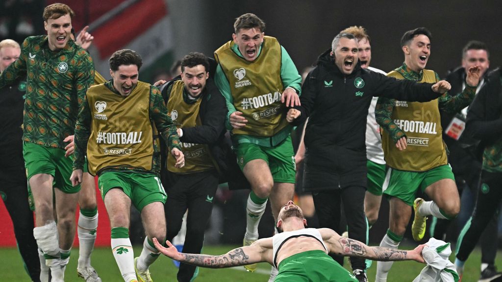 Parrott-gekte op social media na heroïsche hattrick AZ-spits: roep om Gouden Bal