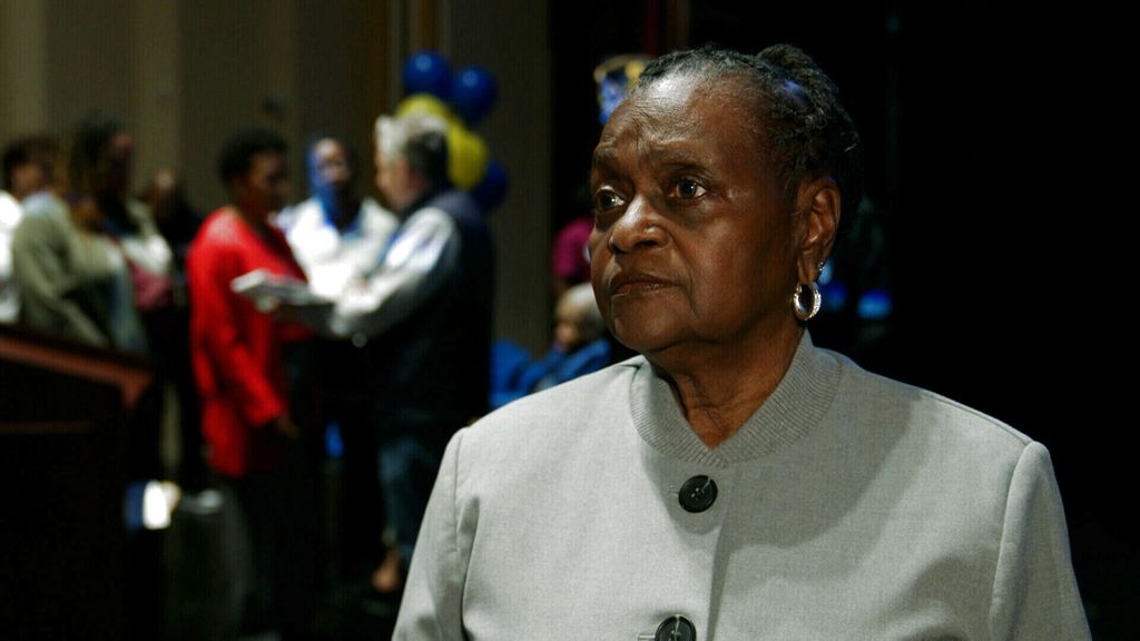 Foto: Nabestaanden woedend na verwijdering panelen Margraten: 'Totale ontering'