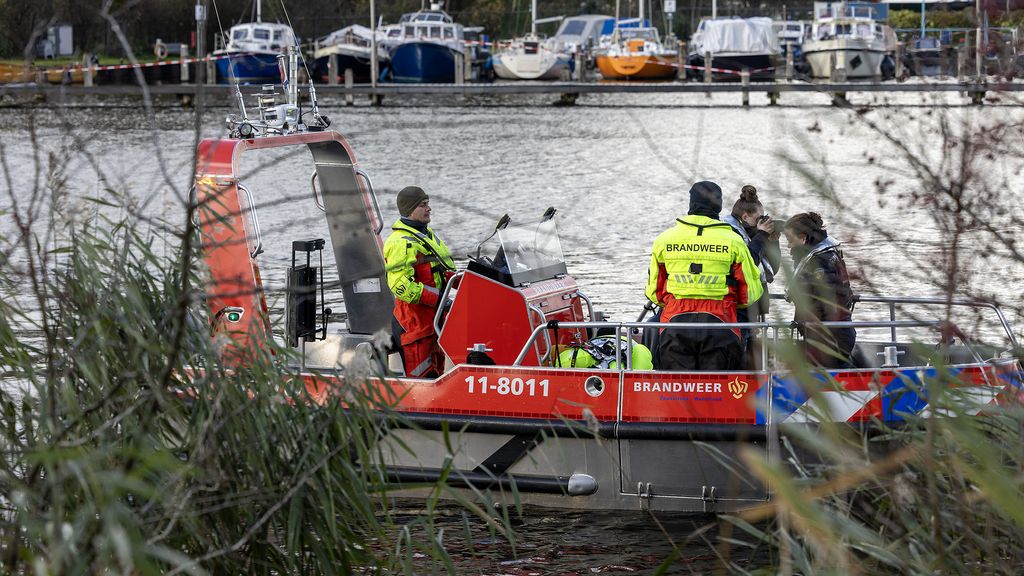 Foto: Brandweerduikers zoeken pop bij oefening, maar vinden lichaam