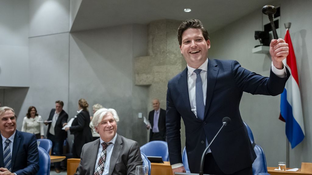 Foto: Thom van Campen (VVD) nieuwe Kamervoorzitter, met 35 jaar de jongste ooit