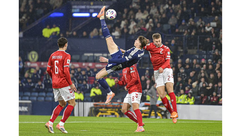 Schotland dankzij fenomenale omhaal en prachtige goals in blessuretijd naar WK