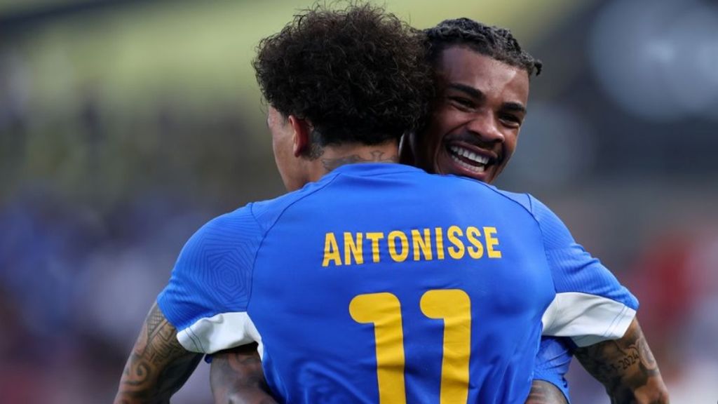 Curaçao schrijft historie met plaatsing voor WK na zenuwslopende slotfase tegen Jamaica