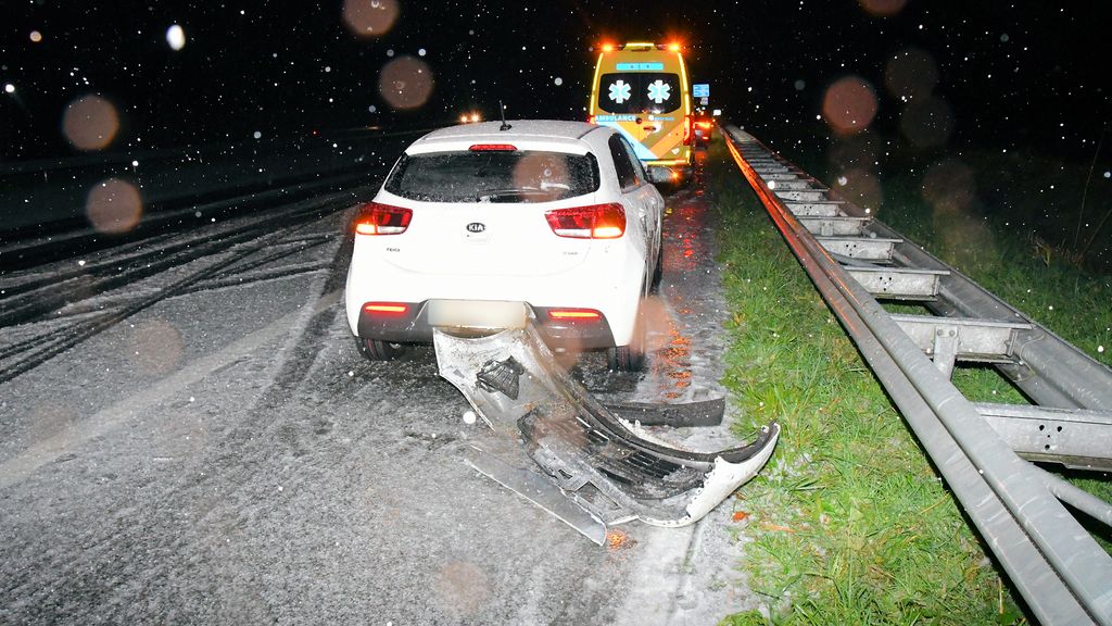Foto: Lange files, geen treinen Utrecht-Arnhem door winters weer