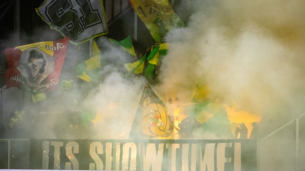 Weer gaat het mis met supporters ADO: 'Vuurwerk in een kindervak, dat kan écht niet'