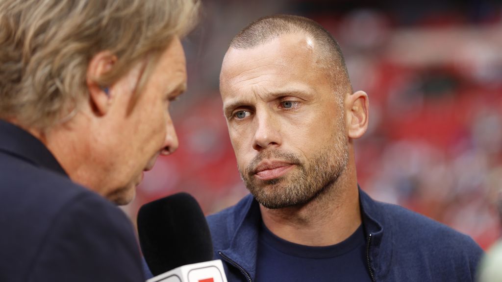 'De vlaai komt in jouw gezicht terecht': worden voetbaltrainers te hard aangepakt?