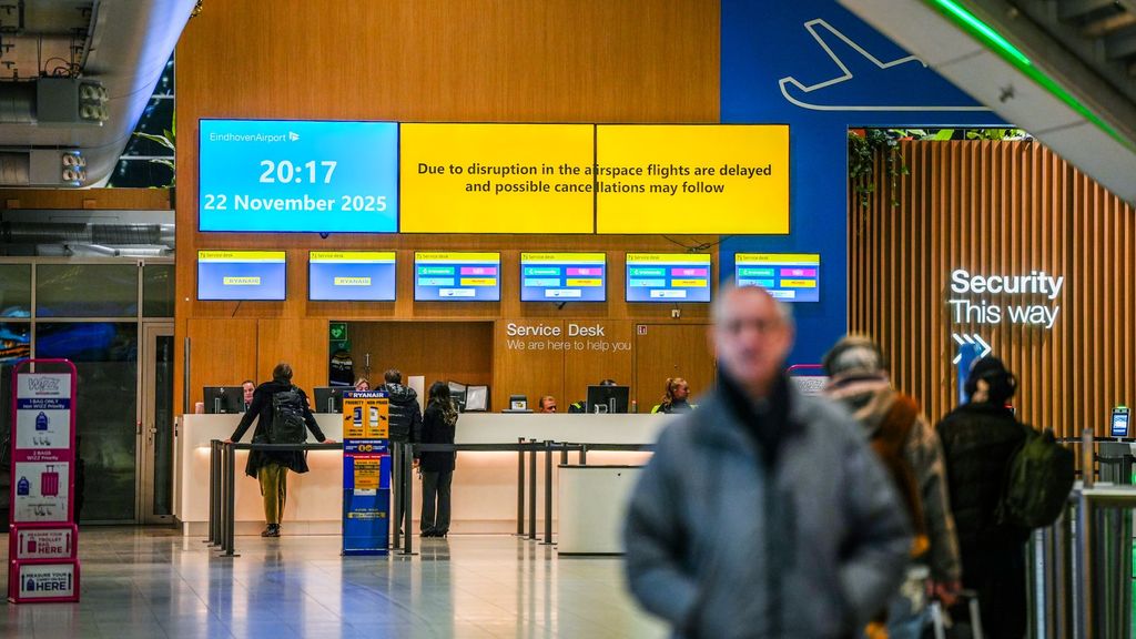 Foto: Luchtverkeer boven Eindhoven Airport verstoord door drones
