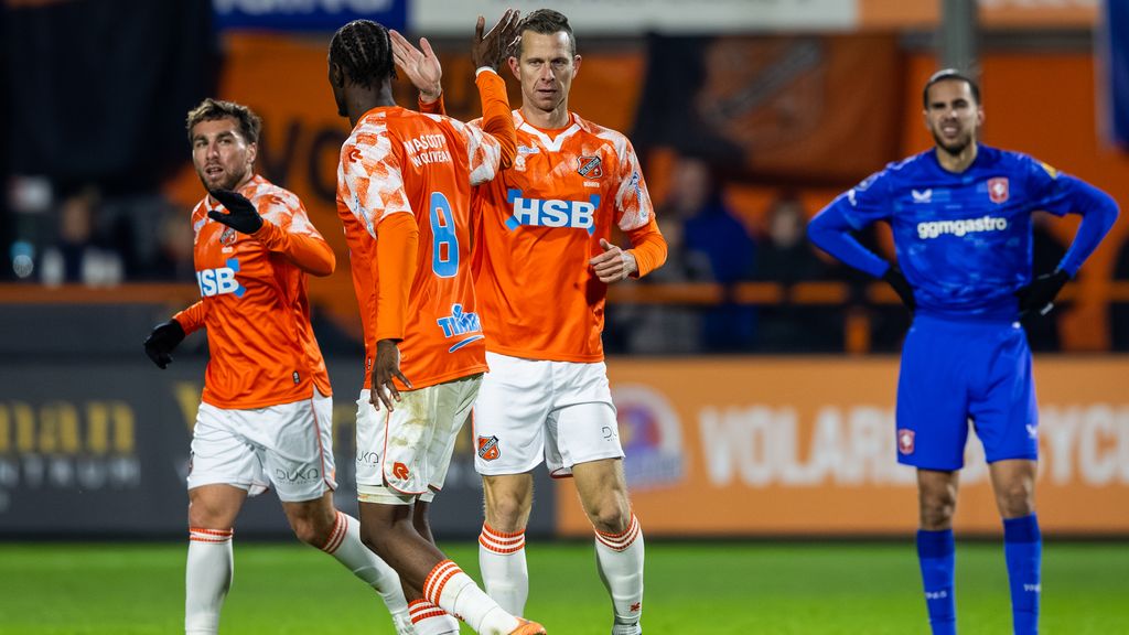 Supersub Mühren schenkt Volendam punt tegen slordig FC Twente