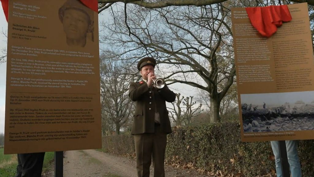 Foto: Tv-programma zet verwijderde panelen naast begraafplaats Margraten neer