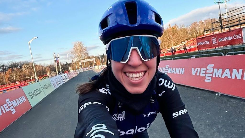 Van Anrooij keert na bijna twee jaar terug in het veld: 'Heb de cross heel erg gemist'