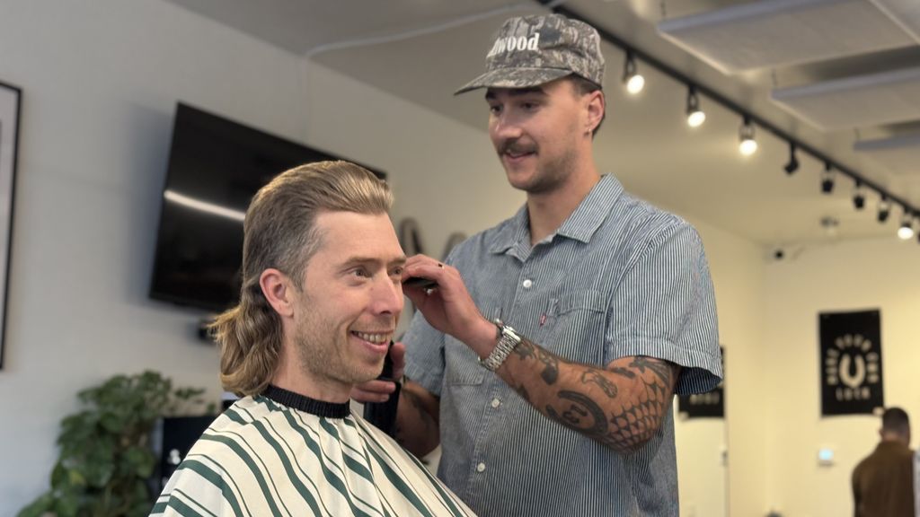 Bergsma laat in Calgary zijn 'cowboy cut' bijwerken: 'De mat moet er niet af, hoor'