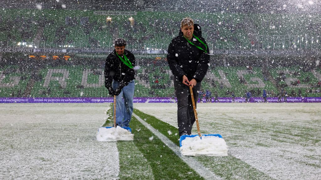 Sneeuwpret, sneeuwballengevecht en sneeuwschuivers in Groningen