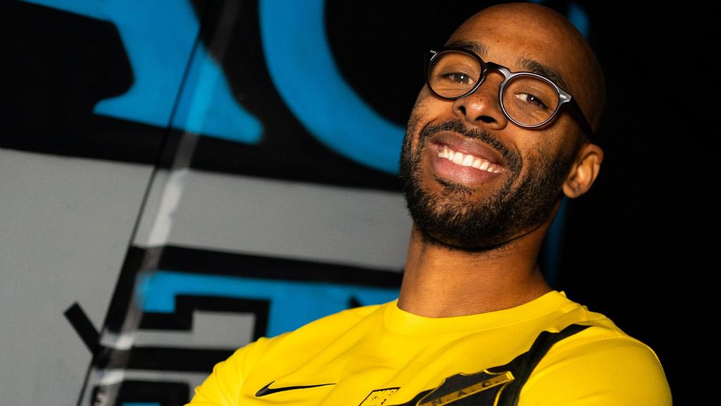 Blessuregolf noopt NAC tot actie: clubloze Odoi (37) per direct toegevoegd aan selectie