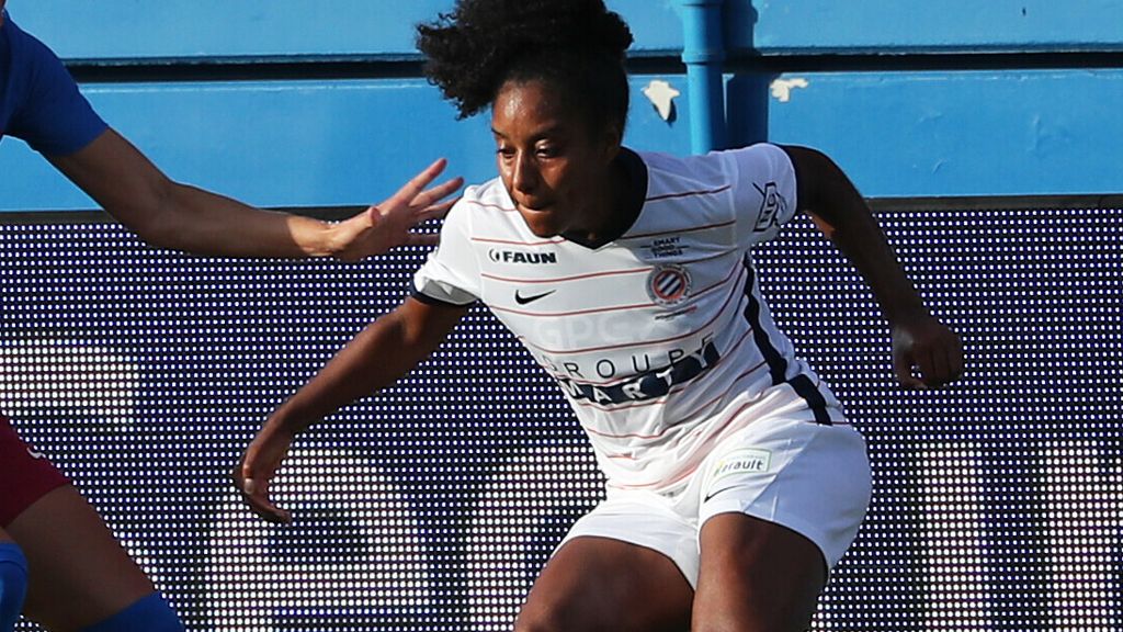 Geen bloemen maar bananen voor voetbalster Weerden, Montpellier ontkent racisme