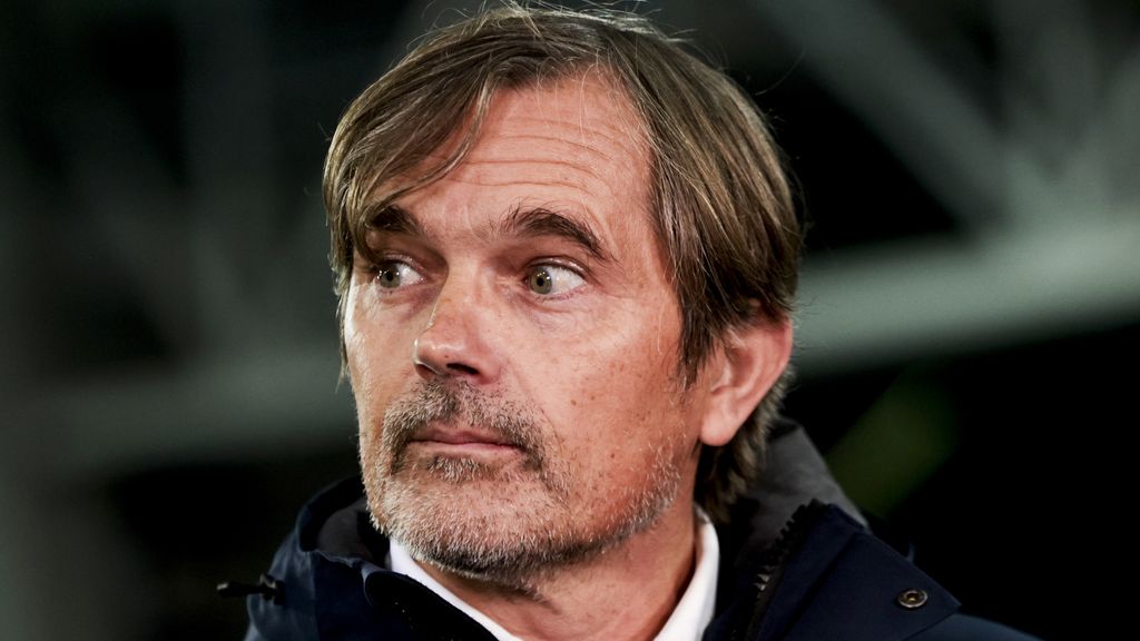 Clubicoon Cocu keert terug bij PSV in nieuwe functie in jeugdopleiding