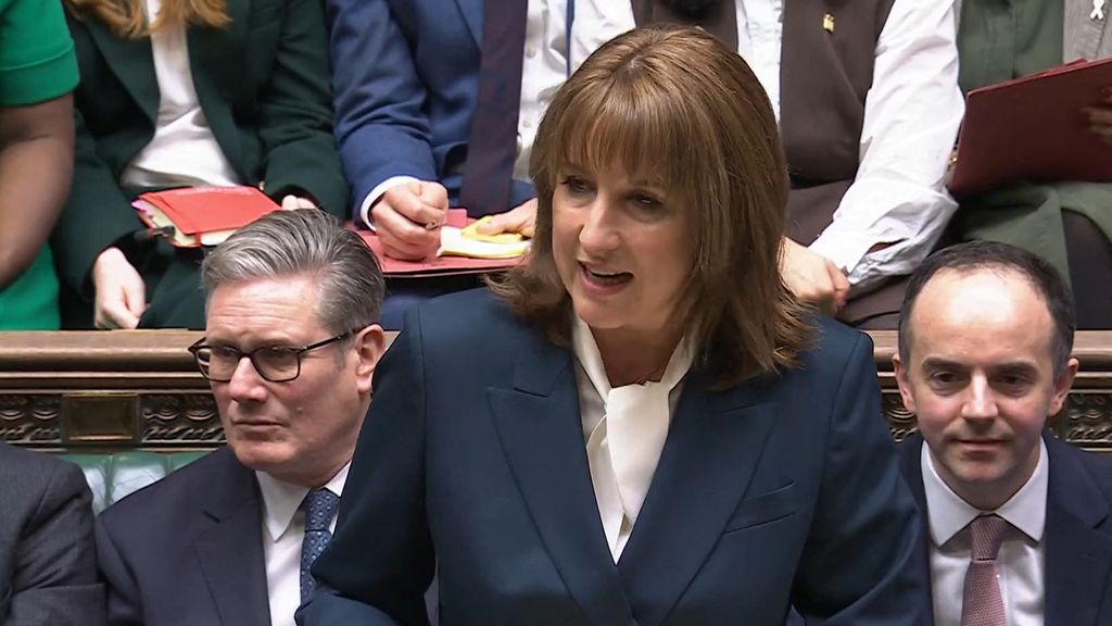 Foto: Labour-minister van Financiën laat belastingen stijgen om haar doelen te halen