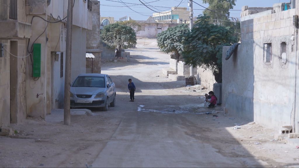 Vader van vermoorde Ryan loopt vrij rond in Syrië, wat kan Nederland doen?