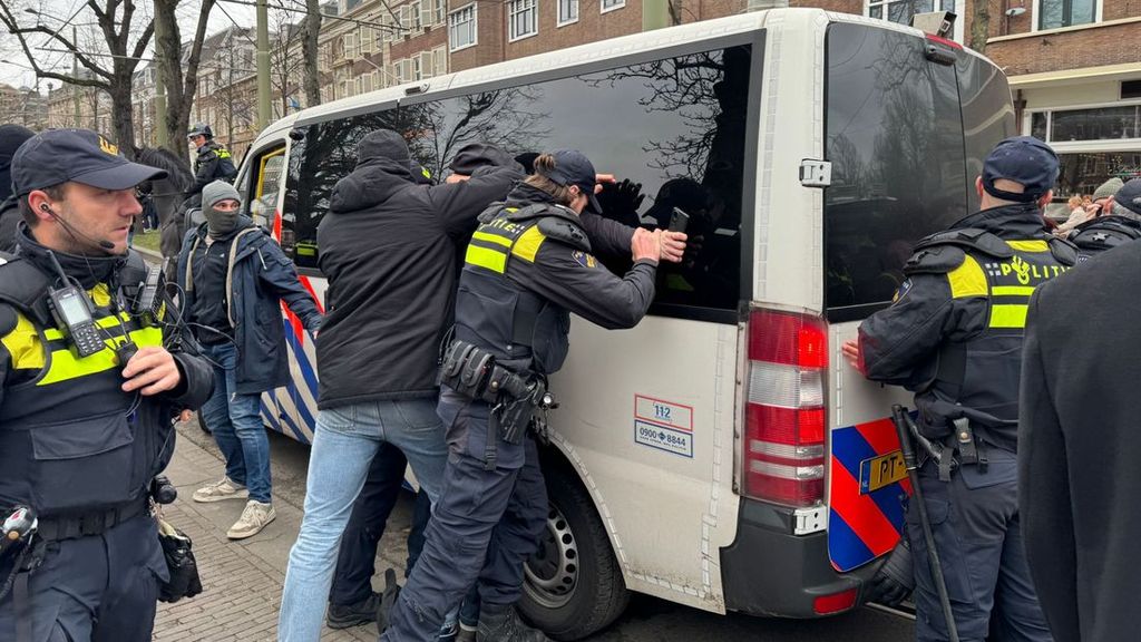 Foto: Centrum Den Haag veiligheidsrisicogebied, twee mensen opgepakt bij demonstratie