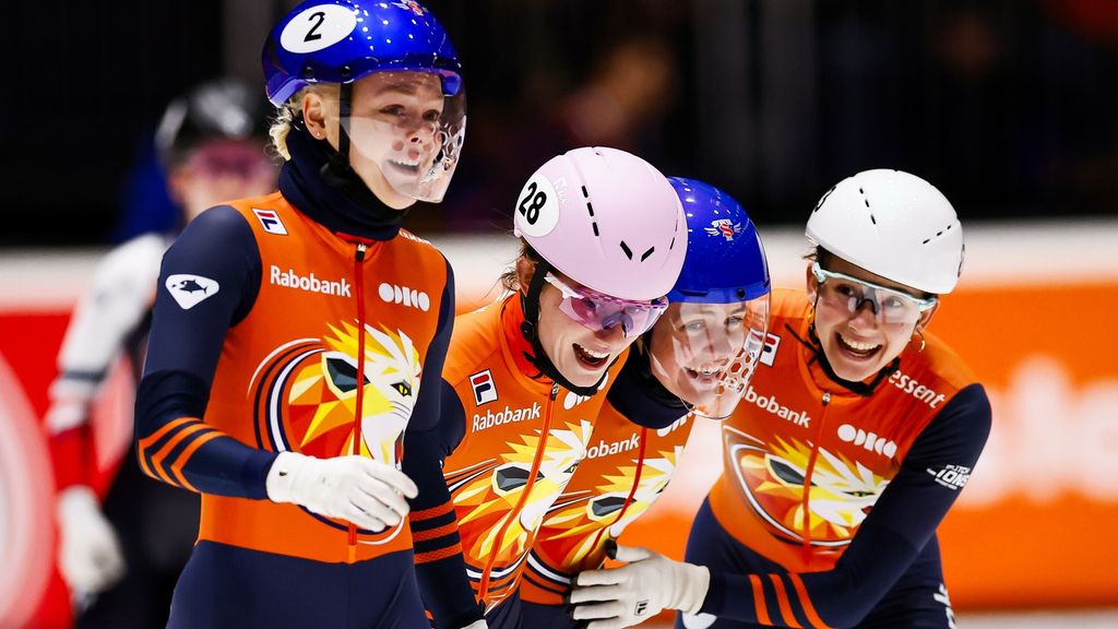 Nederlandse vrouwen winnen aflossing voor eigen publiek in Dordrecht