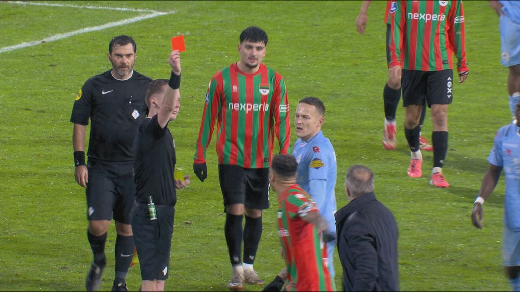 Rood voor Steijn na laatste fluitsignaal • Vader Naujoks moet website zoon bijwerken