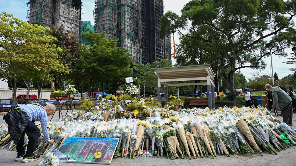 Foto: Weer arrestaties voor grote brand Hongkong, dodental naar 151