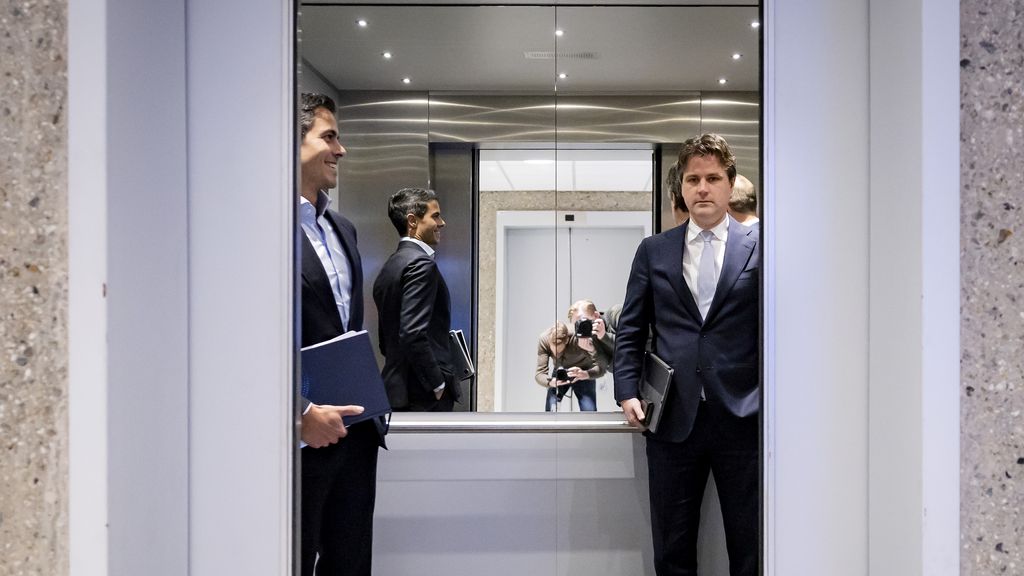 Foto: D66 en CDA presenteren 'uitgestoken hand' aan andere partijen