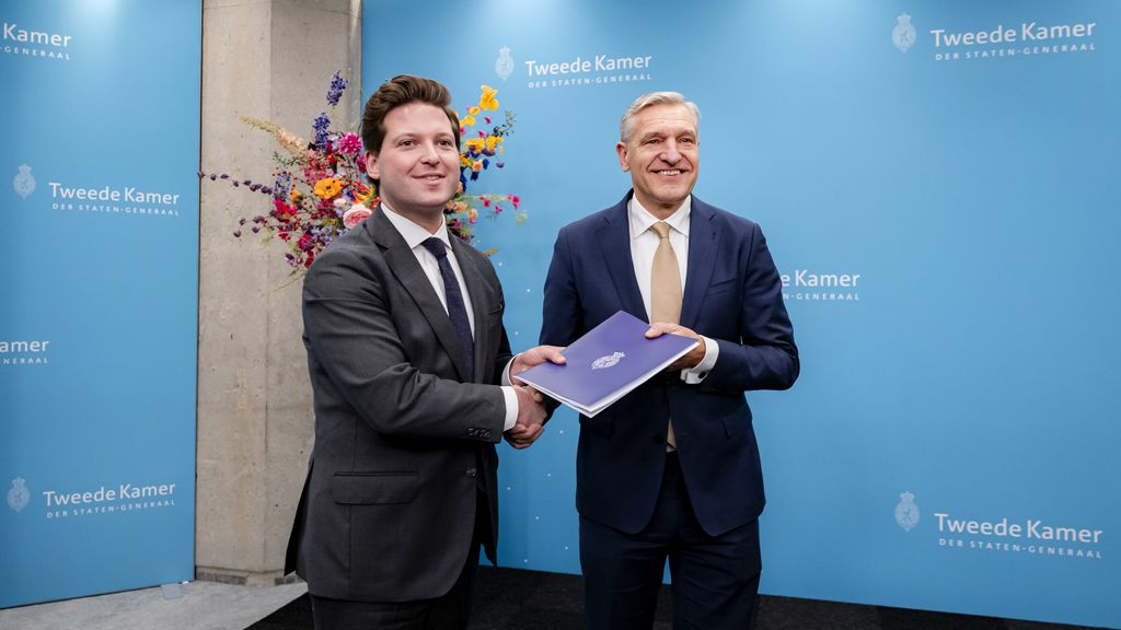 Foto: D66 en CDA presenteren 'uitgestoken hand' aan andere partijen