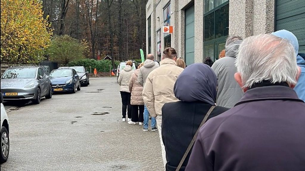 Foto: Enorm pakketpunt Tilburg is agressie zat en sluit opnieuw de deur