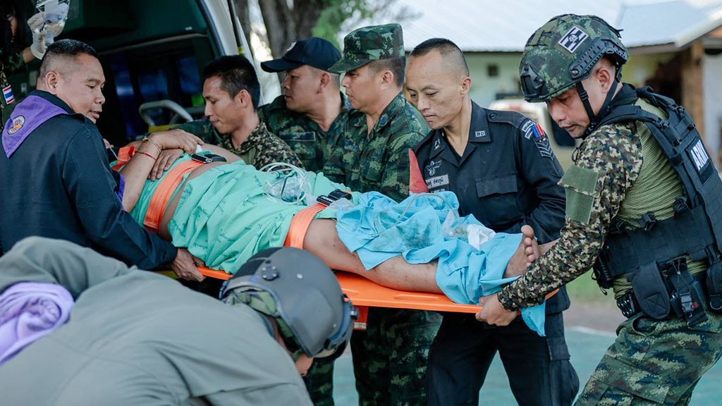 Foto: Thailand voert aanvallen uit langs grens met Cambodja, landen wijzen naar elkaar