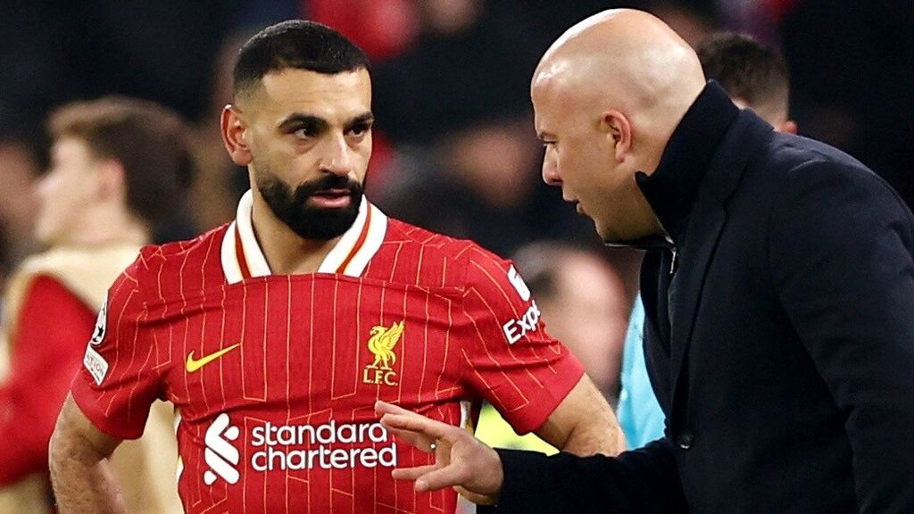 Slot laat ontevreden sterspeler Salah thuis, maar houdt deur voor terugkeer open