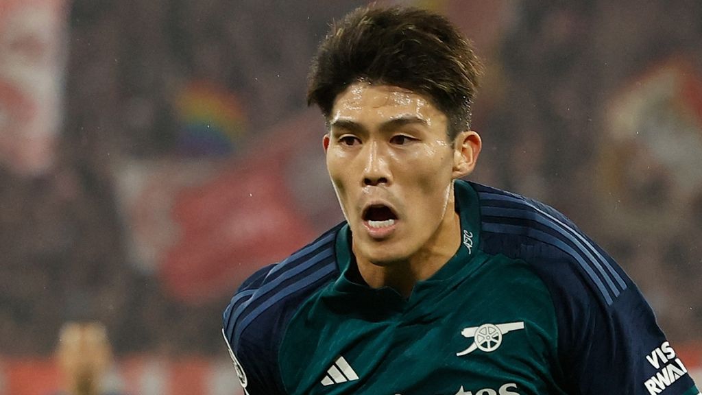 Ajax op hoofdlijnen akkoord met 42-voudig Japans international Tomiyasu