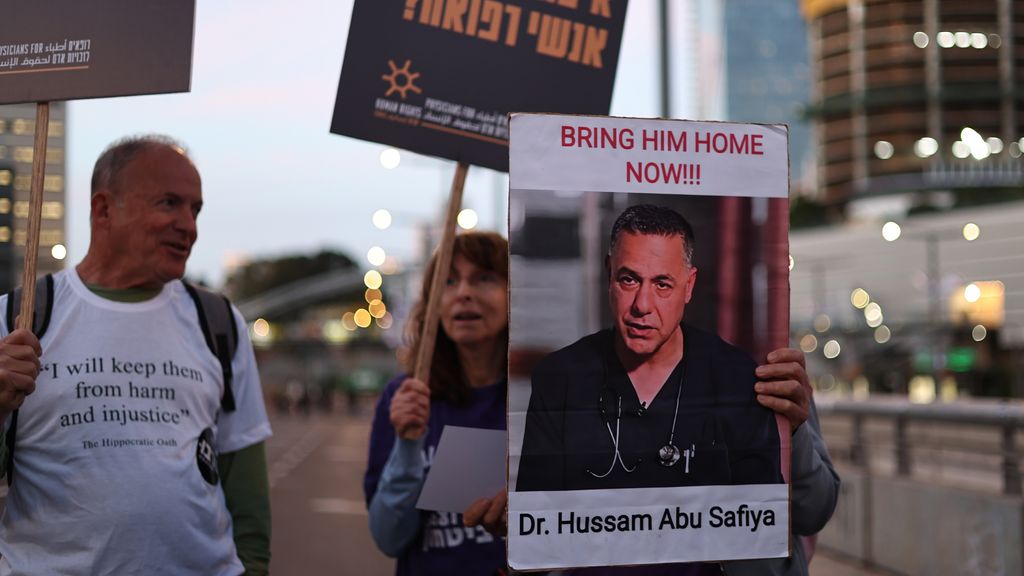 Foto: Palestijnse artsen nog steeds zonder proces vast in Israëlische gevangenissen