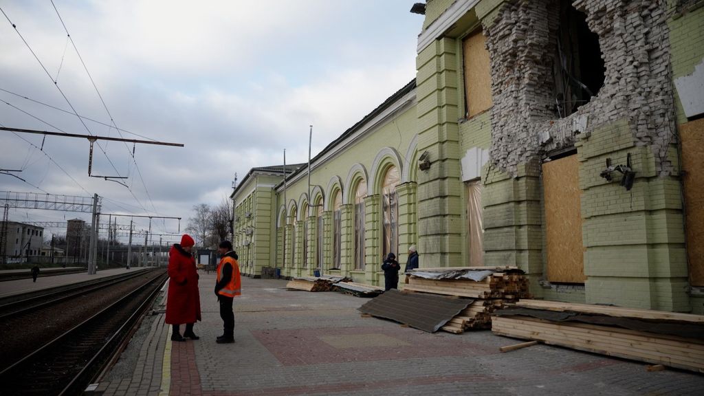 Foto: Oekraïne probeert spoor als levensader overeind te houden, ondanks aanvallen