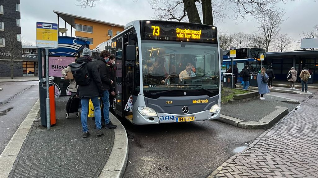 Foto: Bus naar azc Ter Apel wordt gratis om incidenten te voorkomen
