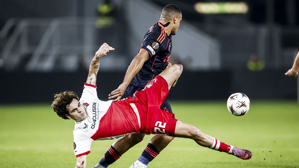 FC Utrecht verliest thuis van Nottingham Forest en is bijna klaar in Europa League