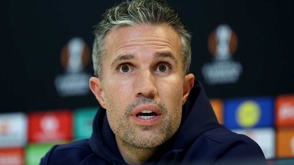 Van Persie ontgoocheld na deceptie bij FCSB: 'Geven het helemaal weg, dat kan echt niet'