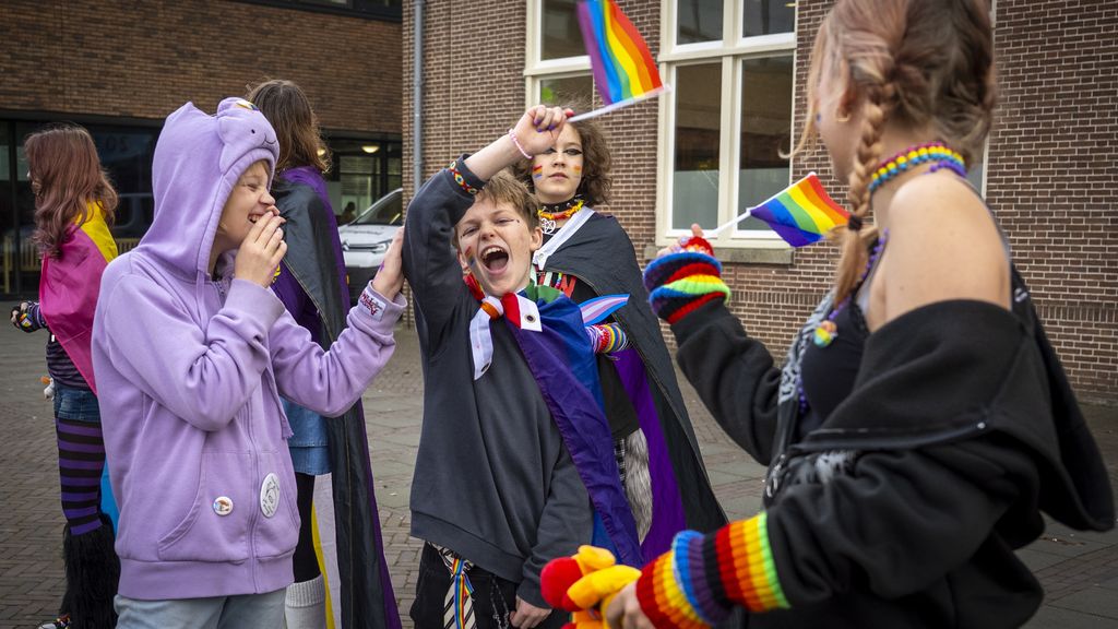 Foto: Hoe Paarse Vrijdag in vijftien jaar uitgroeide tot een landelijke actiedag