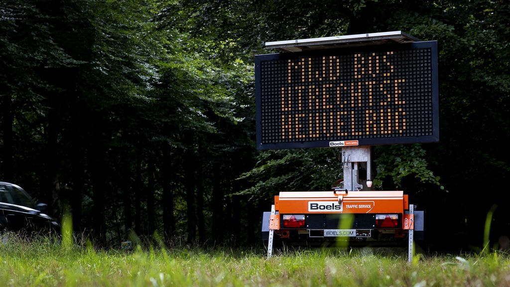 Foto: 'Opluchting' na dood wolf Bram; wandelaars en fietsers kunnen bos weer in