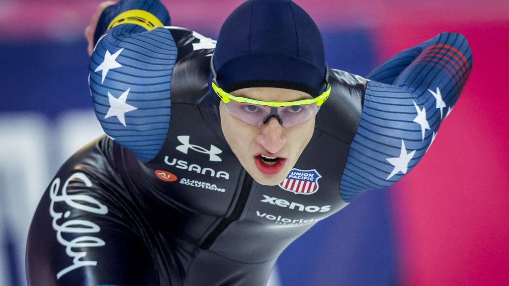 Stolz rijdt zesde baanrecord op rij, Kok verliest van Takagi op 1.000 meter