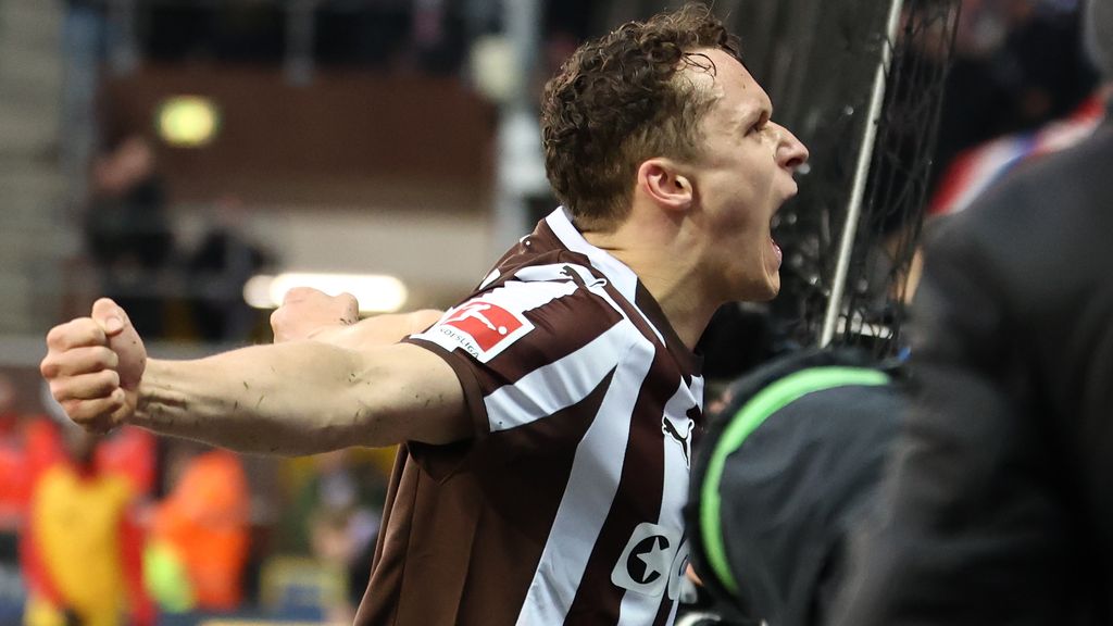 Spits Kaars helpt St. Pauli met eerste Bundesligatreffers aan zege: 'Heel bijzonder'