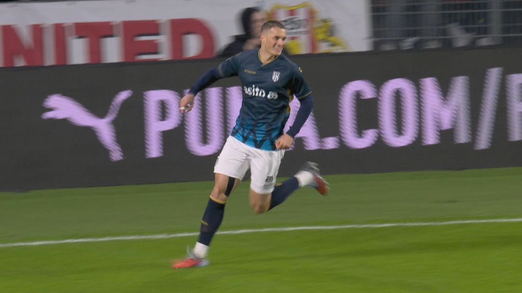 Gouden wissels Heracles verrassen koud in veld met 2-2 tegen PSV in Eindhoven