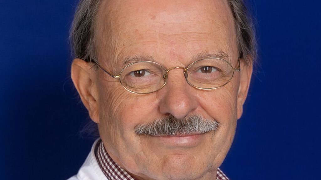 Foto: Oogarts Tjeerd de Faber gaat na veertig 'horrorjaarwisselingen' met pensioen