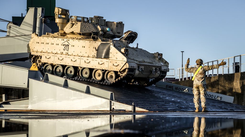 Foto: Militaire treinen gaan straks voor op de intercity 'door toegenomen dreiging'