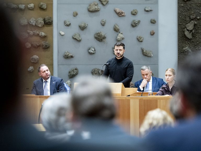 Image for Zelensky morgen in Nederland: spreekt Kamers toe en ontmoet koning Willem-Alexander