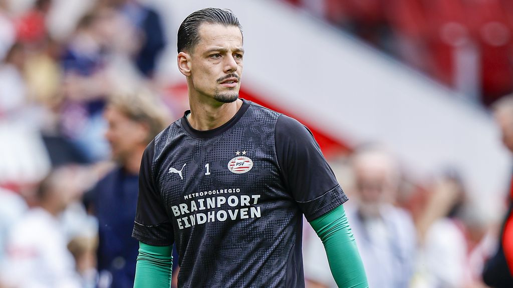 Doelman Olij gaat PSV-debuut maken tegen amateurs GVVV: 'Heeft hij verdiend'