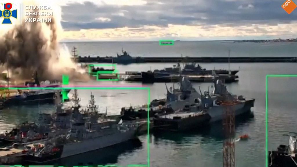 Foto: 'Russische duikboot in Zwarte Zee uitgeschakeld door Oekraïense zeedrones'