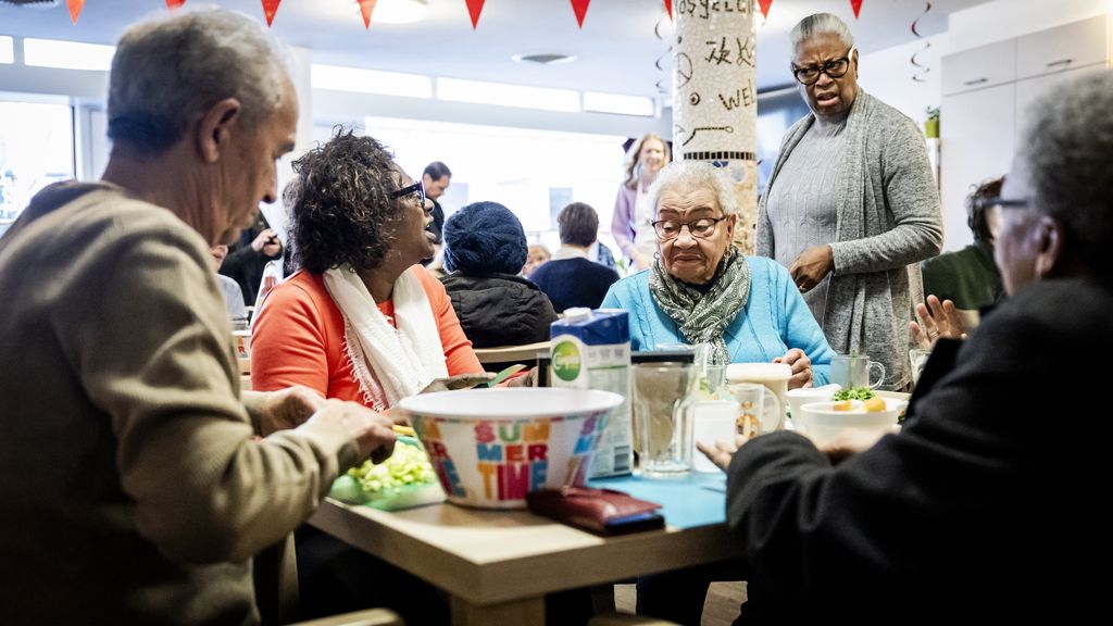 Foto: Vergrijzing zet door: voor het eerst meer ouderen dan jongeren in Nederland
