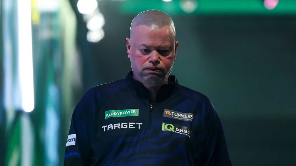 Van Barneveld direct roemloos uitgeschakeld in eerste ronde WK darts